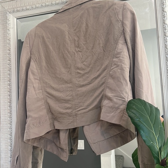 Esprit Motor Jacket 🧥 - Picture 7 of 10